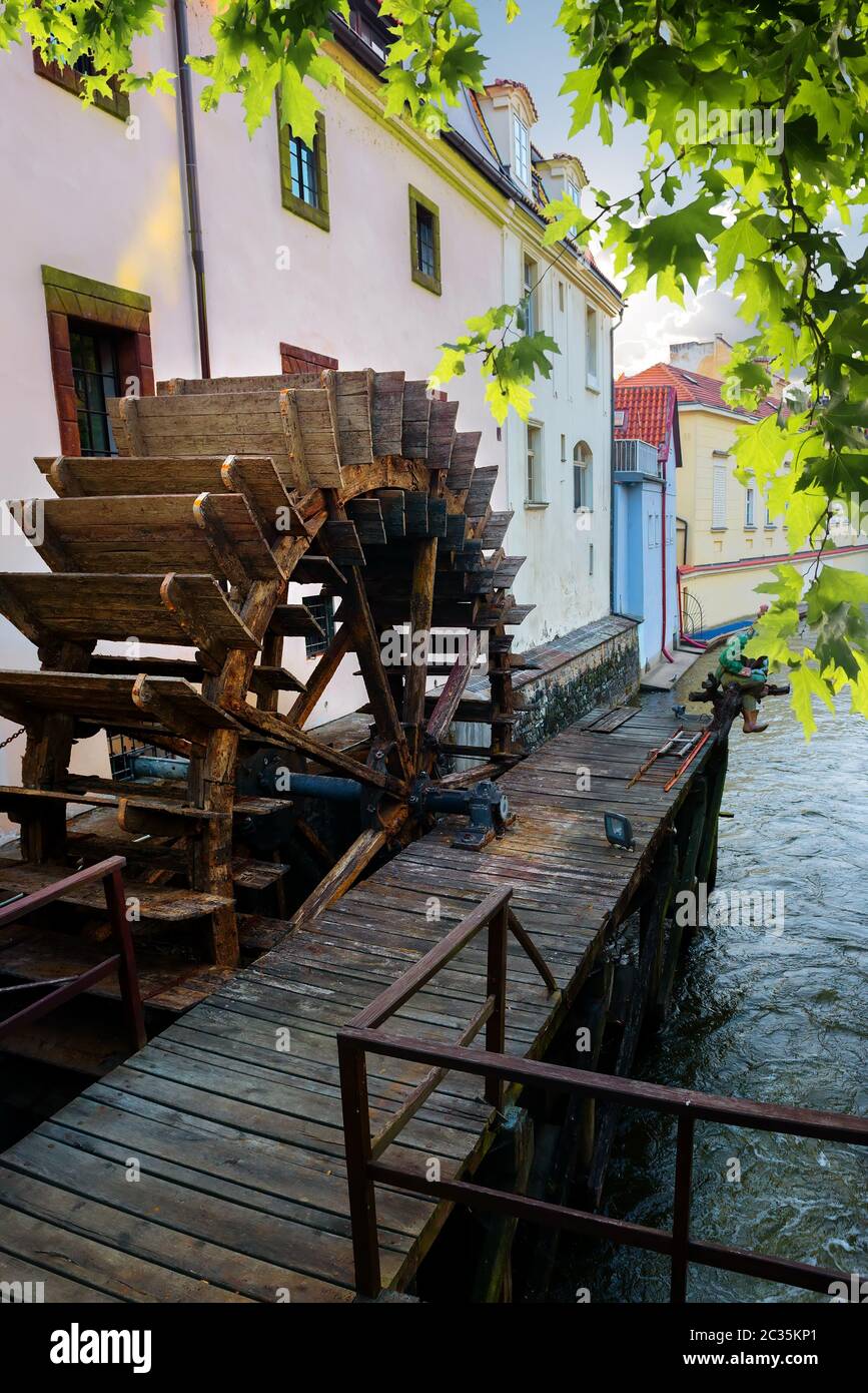Mulino ad acqua di legno di Praga Foto Stock