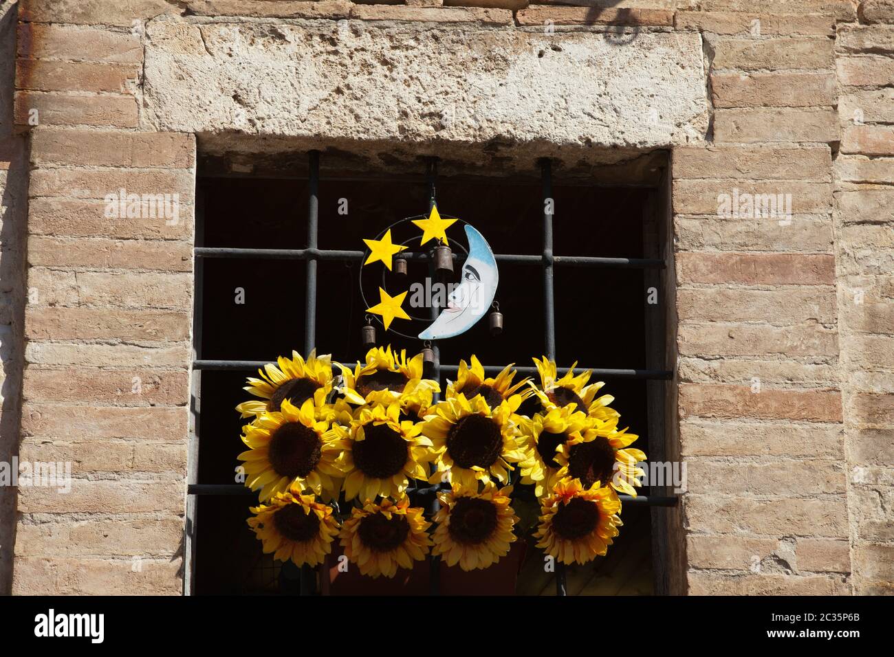 Vecchia finestra in Assisi Foto Stock