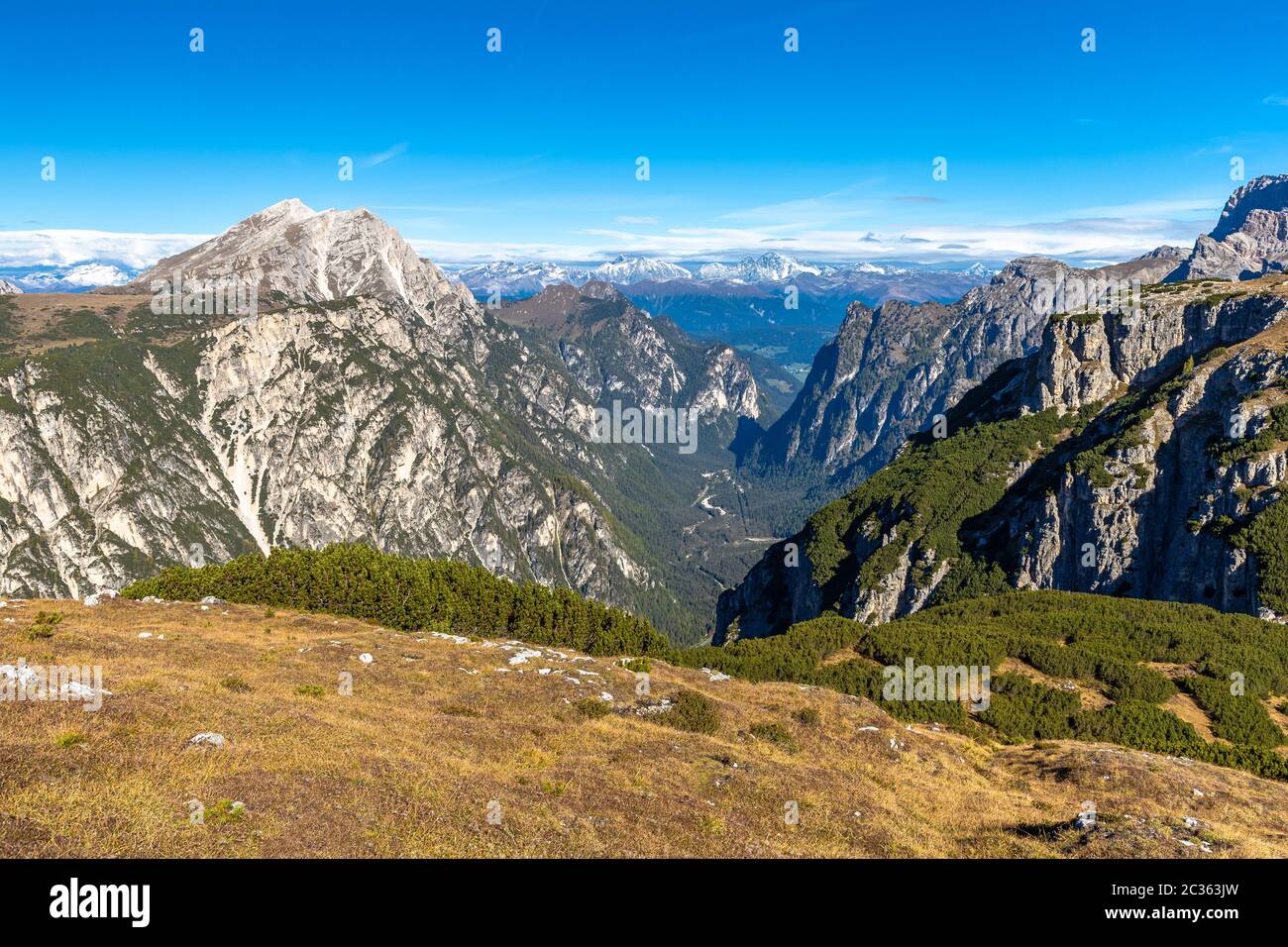 Vista dal Monte Piana in Val di Landro, Dolomiti Foto Stock