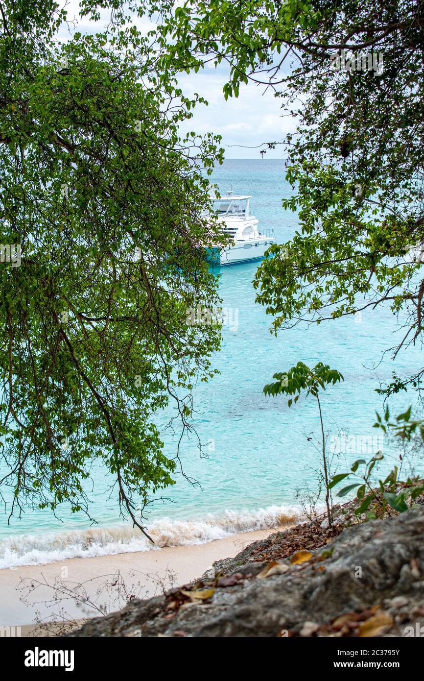 Il Batts Rock si trova sulla costa occidentale delle Barbados, a pochi minuti dalla capitale Bridgetown. Foto Stock