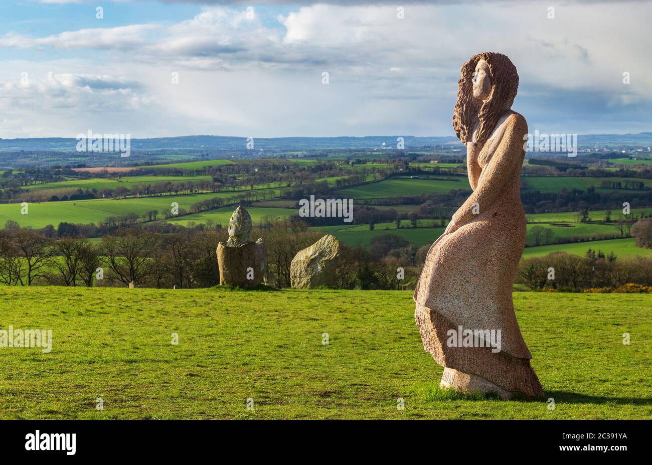 Valle dei Santi e la sua statue di pietra in Bretagna, Francia Foto Stock