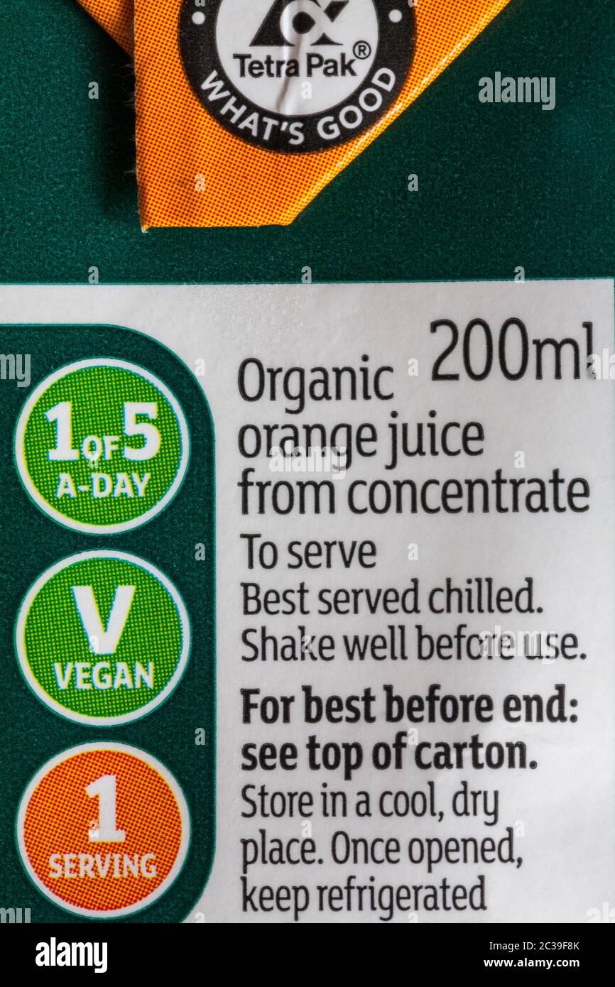 Informazioni sulla confezione di Sainsburys COSÌ succo di arancia biologico da bevanda concentrata Foto Stock