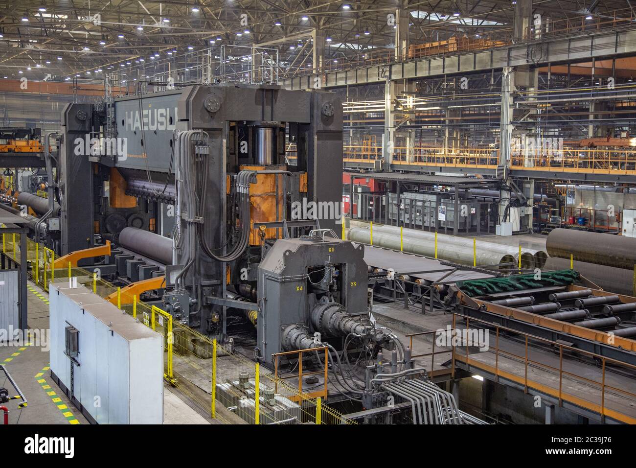 Officina industriale di una fabbrica di tubi a gas Foto Stock