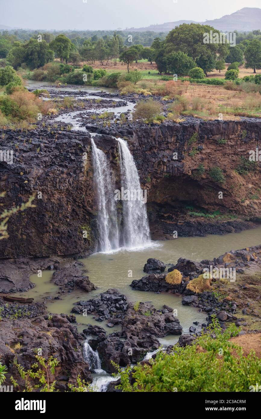 Il Nilo Blu cascata nella stagione secca con una bassa portata di acqua nei pressi di Bahir Dar e il lago Tana. Tempo piovoso. La natura e la destinazione di viaggio. Regione Amhara Ethiop Foto Stock