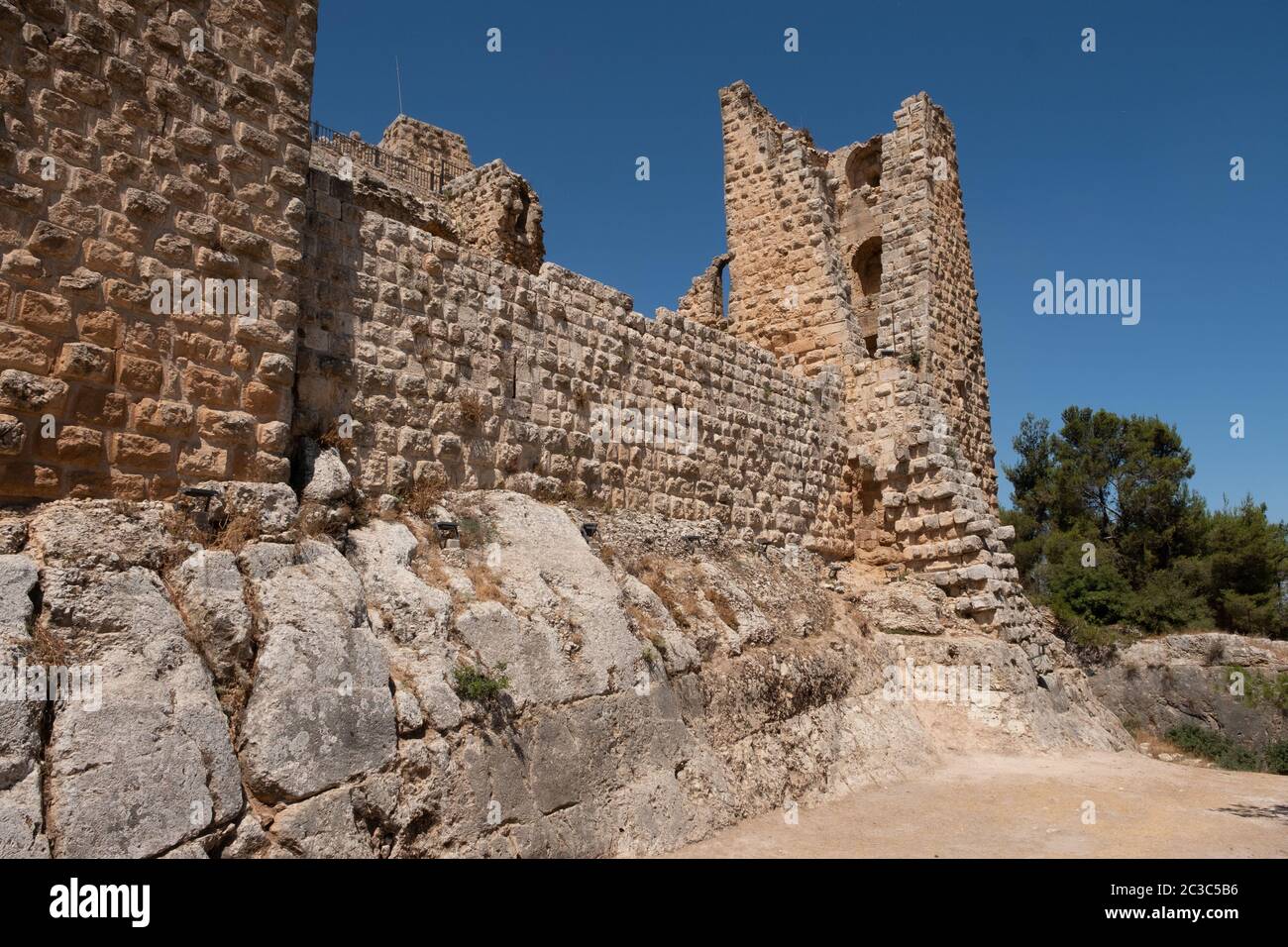 Il castello di Ajloun nel nord-ovest della Giordania. Paesi arabi e crociati fort. Foto Stock