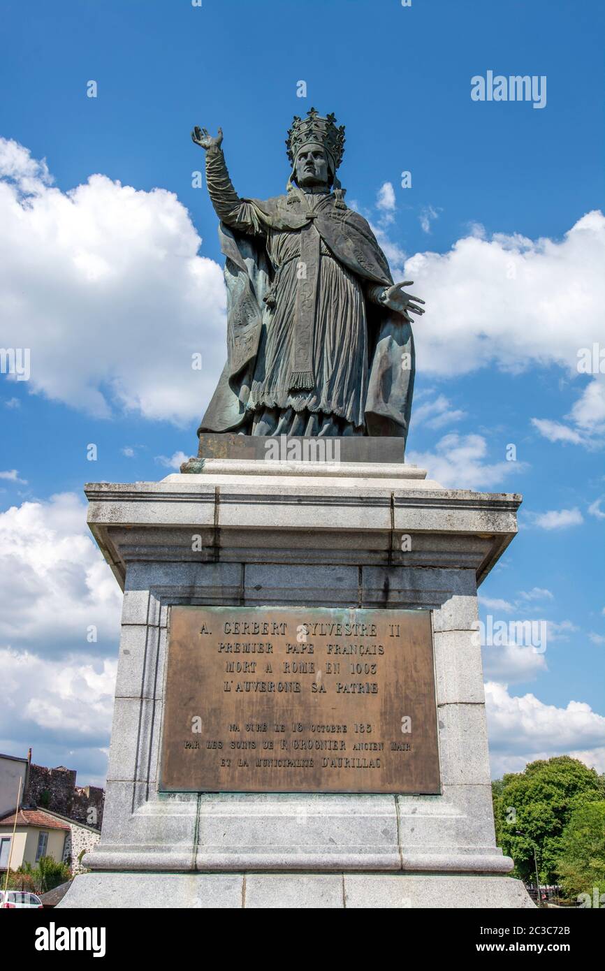 Statua di Papa Silvestro. Primo Papa francese. Aurillac. Cantal. Auvergne. Francia Foto Stock