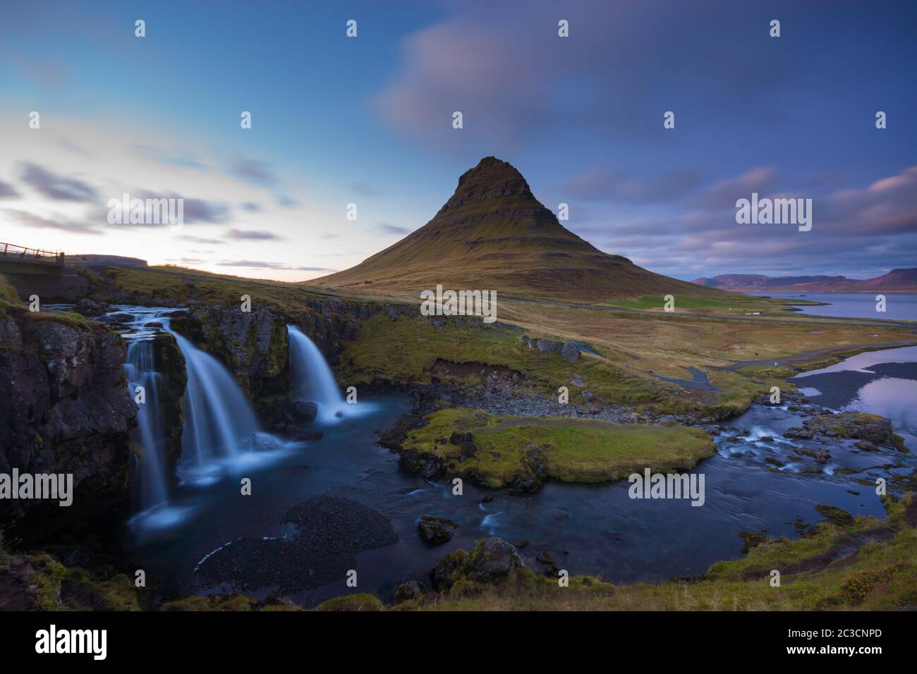 Kirkjufellfoss Kirkjufell SnÃ¦Penisola di Fellsnes Islanda Foto Stock