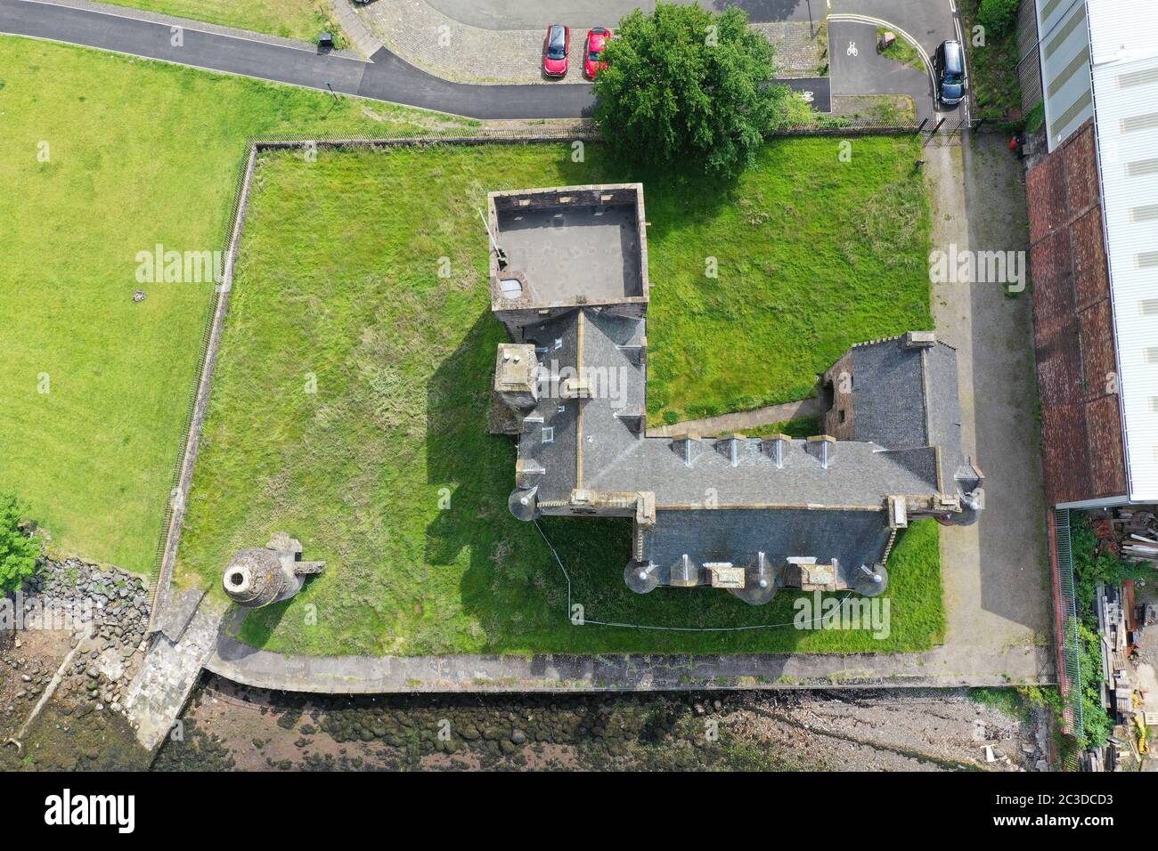 Vista aerea del castello di Newark Port Glasgow Inverclyde Foto Stock