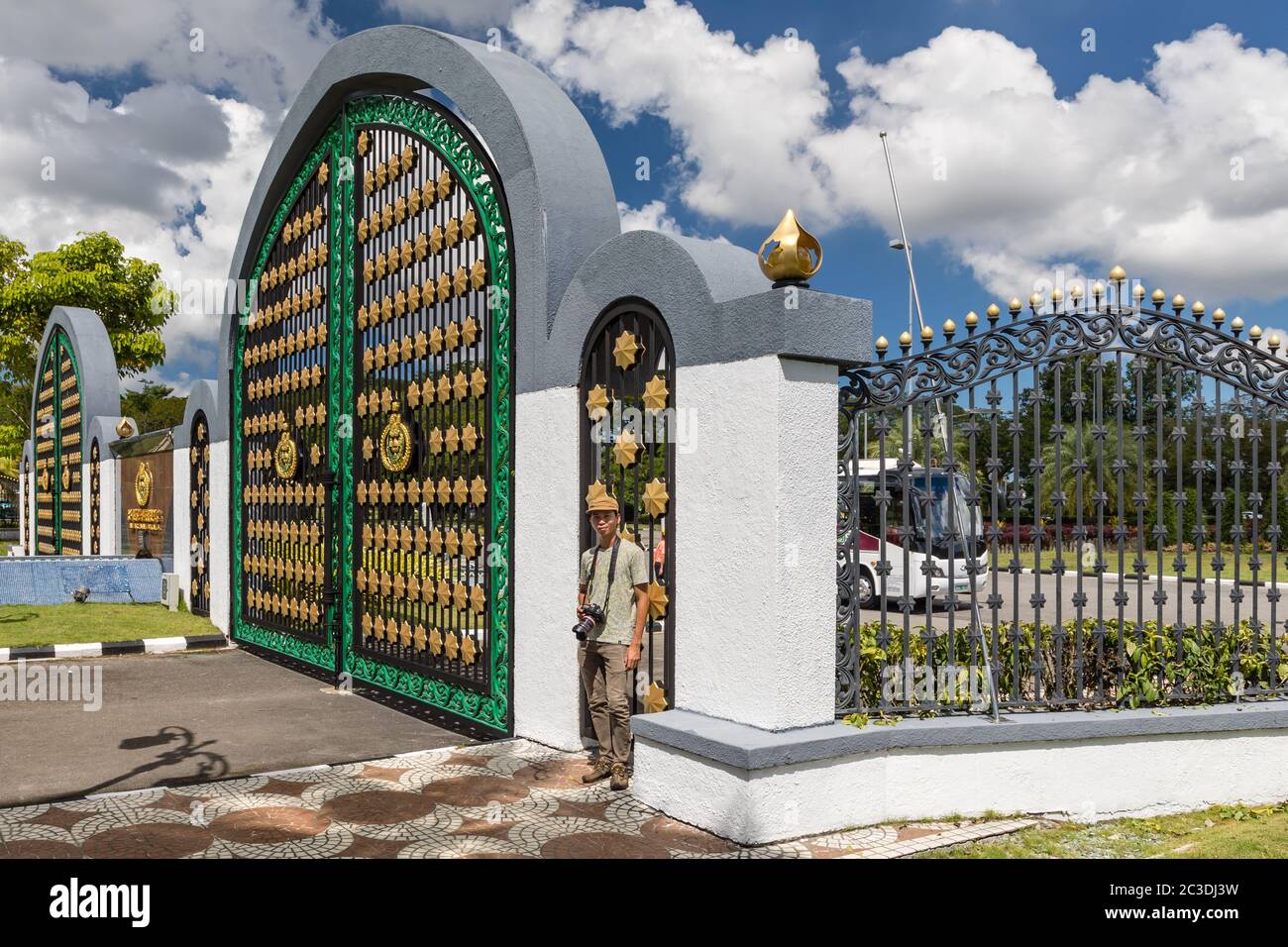 Porta di accesso alla Moschea Bolkiah di JaME ASR Hassanil per sua altezza reale, ministri e VIP a Bandar seri Begawan, Brunei Foto Stock