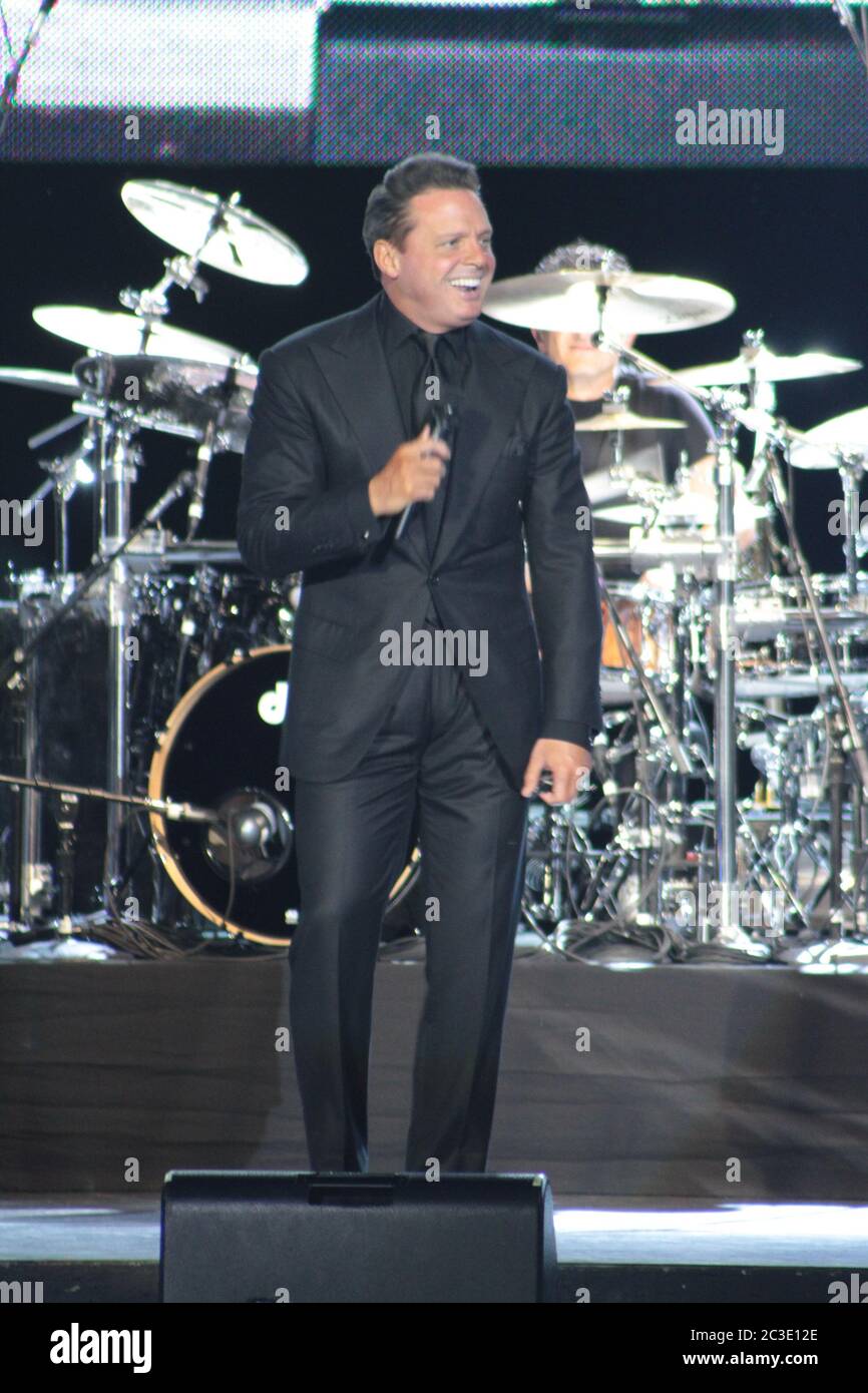 RIO DE JANEIRO, 11.03.2012: Luis Miguel suona alla Citibank Hall di Rio de Janeiro (Néstor J. Beremblum / Alamy News) Foto Stock