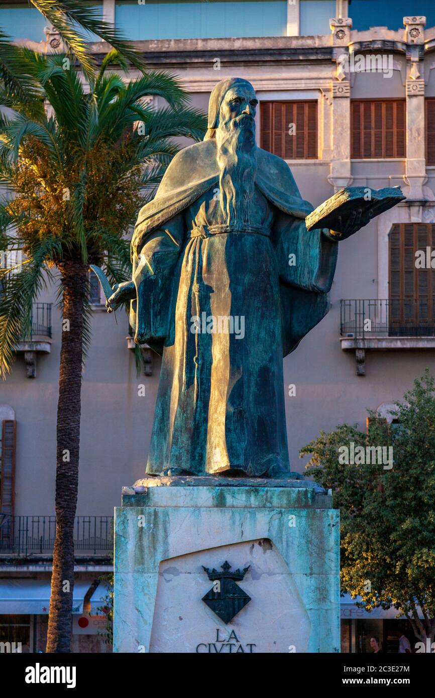 Raimondo Lullo statua, Palma di Mallorca, Spagna Foto Stock