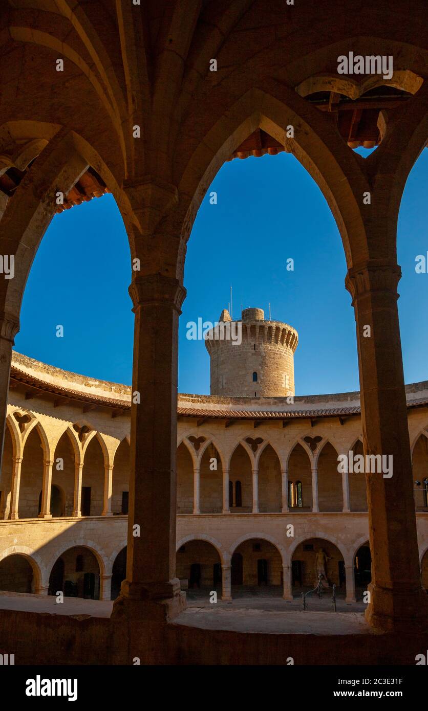 Circonvallazione interna del Castell de Bellver, Palma, Mallorca, Spagna Foto Stock