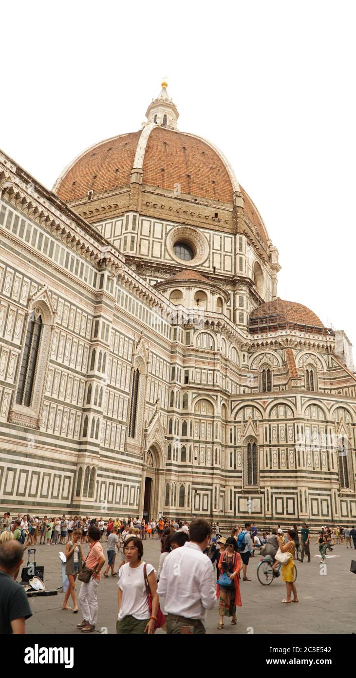 Paesaggi della città con la chiesa del Duomo di Firenze a Firenze. Foto Stock