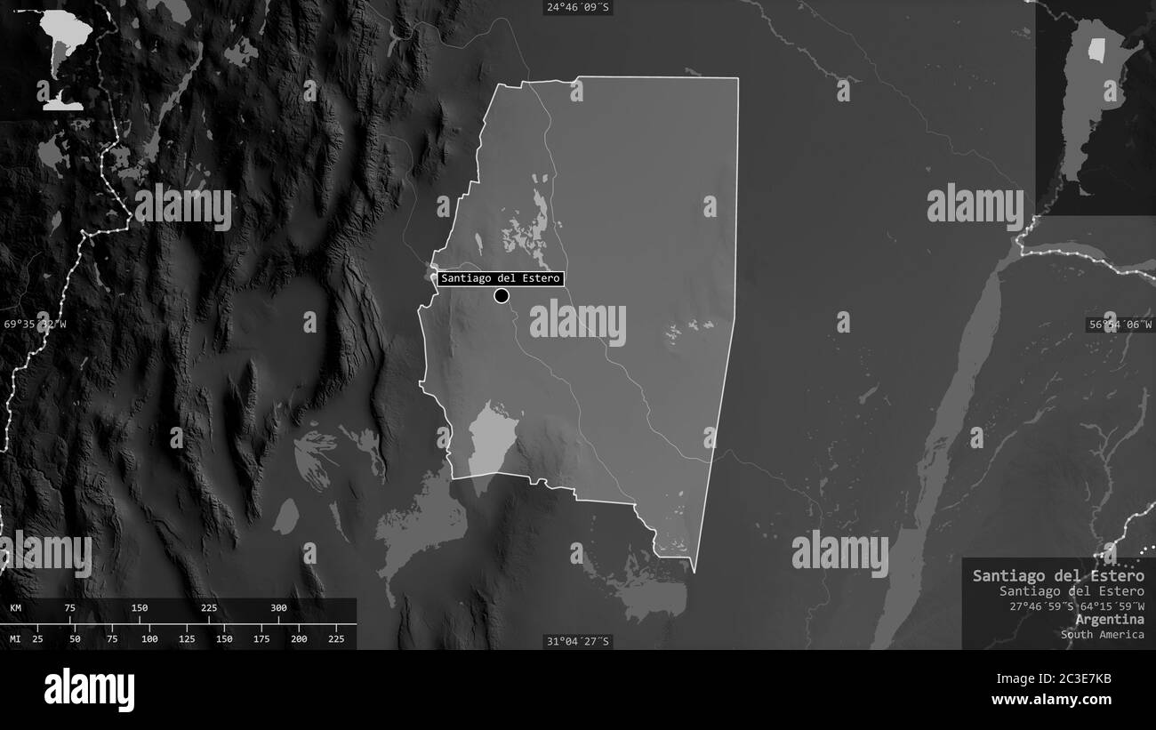 Santiago del estero, provincia di Argentina. Mappa in scala di grigi con laghi e fiumi. Forma presentata contro la sua area di paese con overlay informativi. Foto Stock