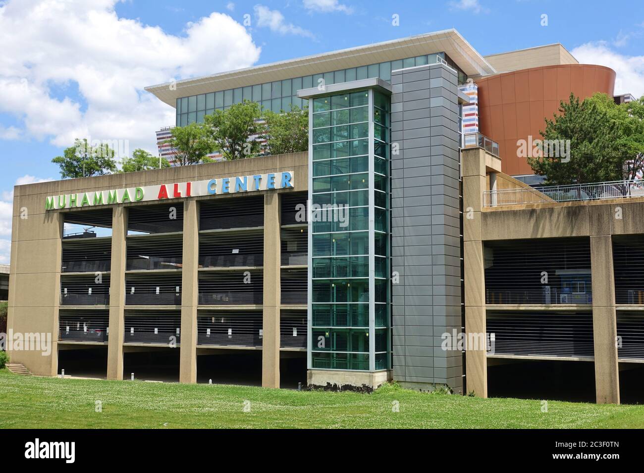 LOUISVILLE, Kentucky -30 MAGGIO 2020 - Vista del Muhammad Ali Center, un museo e centro culturale dedicato al pugile Muhammad Ali a Louisville, Kentucky, ONU Foto Stock