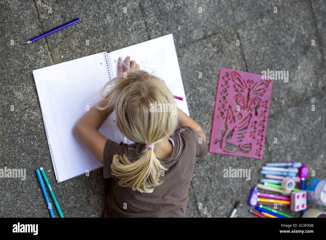 Ragazza (7) pittura, Kiel, Schleswig-Holstein, Germania Foto Stock