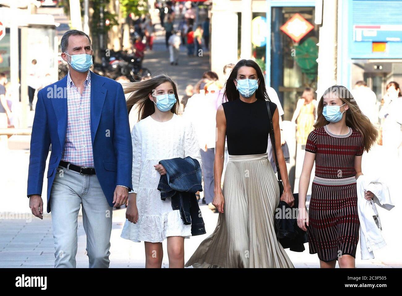 MADRID, SPAGNA - 19 GIUGNO - Re Felipe VI celebra il suo sesto anniversario di Re di Spagna. I Re Felipe VI, la Regina Leticia e le sue figlie, la Principessa Leonor e l'Infanta Sofia, sono visti oggi, 19 giugno 2020 in un teatro di Madrid, durante una funzione culturale a sostegno del recupero delle attività culturali dopo la crisi sanitaria del Covid-19. Foto Stock