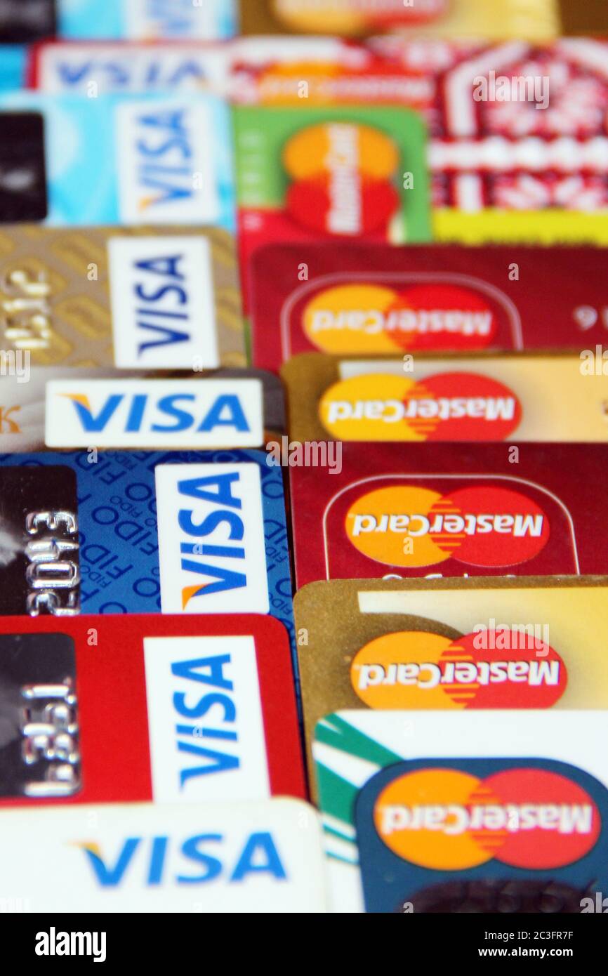 Carte di debito mastercard immagini e fotografie stock ad alta ...