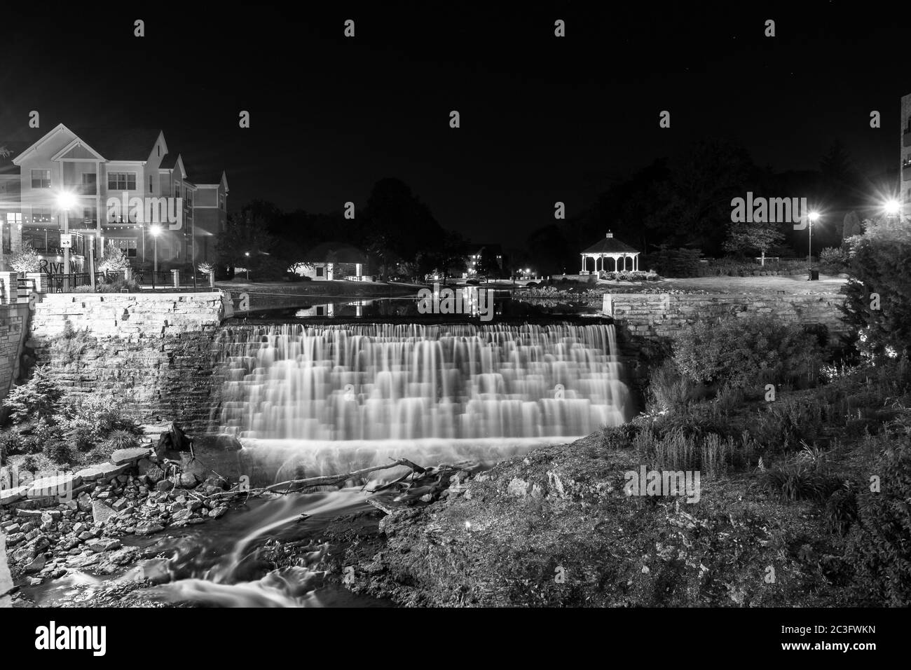 Cascata di notte Foto Stock