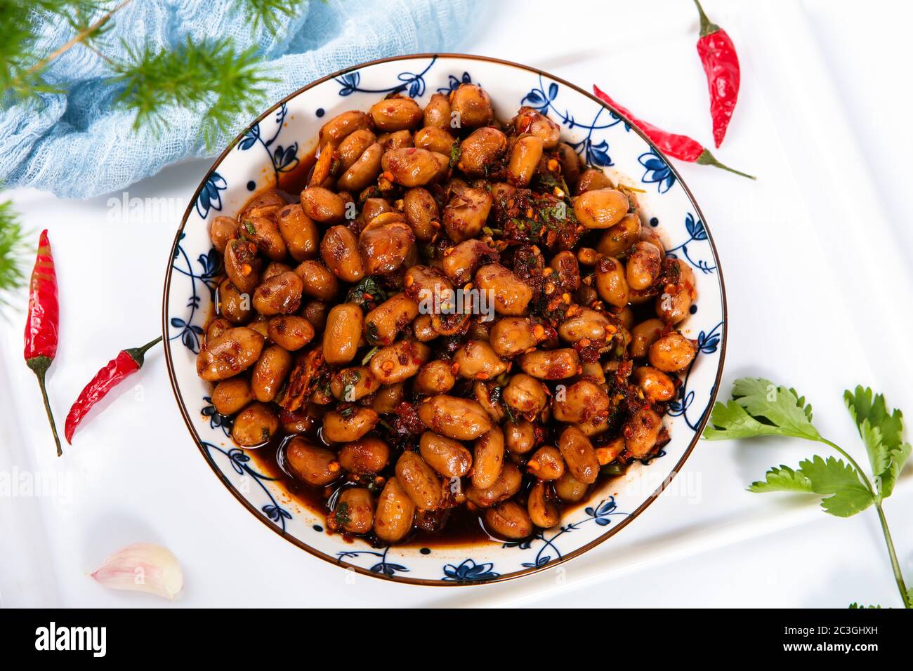 Deliziosi piatti freddi arachidi speziate Foto Stock