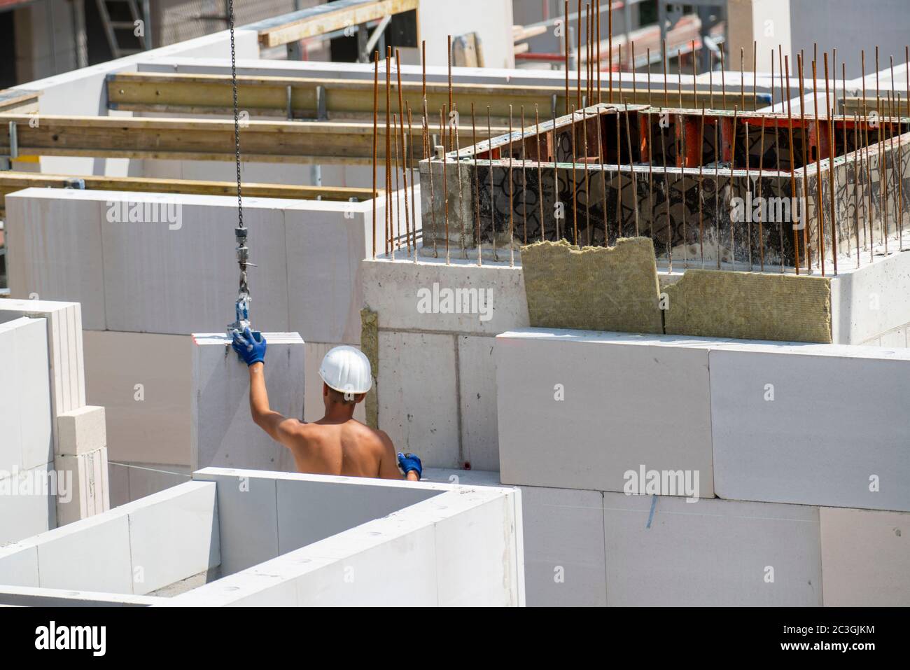 Muratore, cantiere, nuova costruzione di edifici, costruzione di conchiglie, NRW, Germania Foto Stock