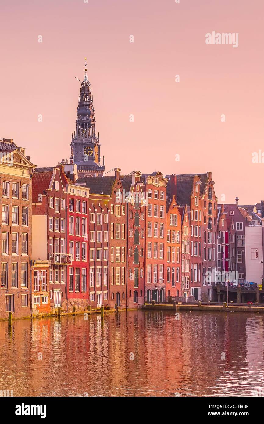 Amsterdam, Olanda vecchie case tradizionali Foto Stock