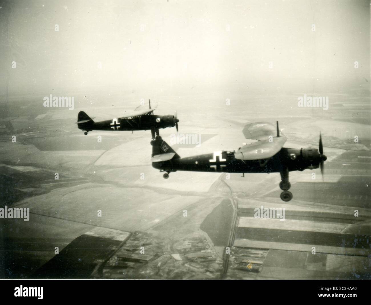 Seconda guerra mondiale / seconda guerra mondiale - velivolo tedesco da ricognizione Henschel HS 126 , guerra aerea, probabilmente a nord della Francia o del Belgio Foto Stock