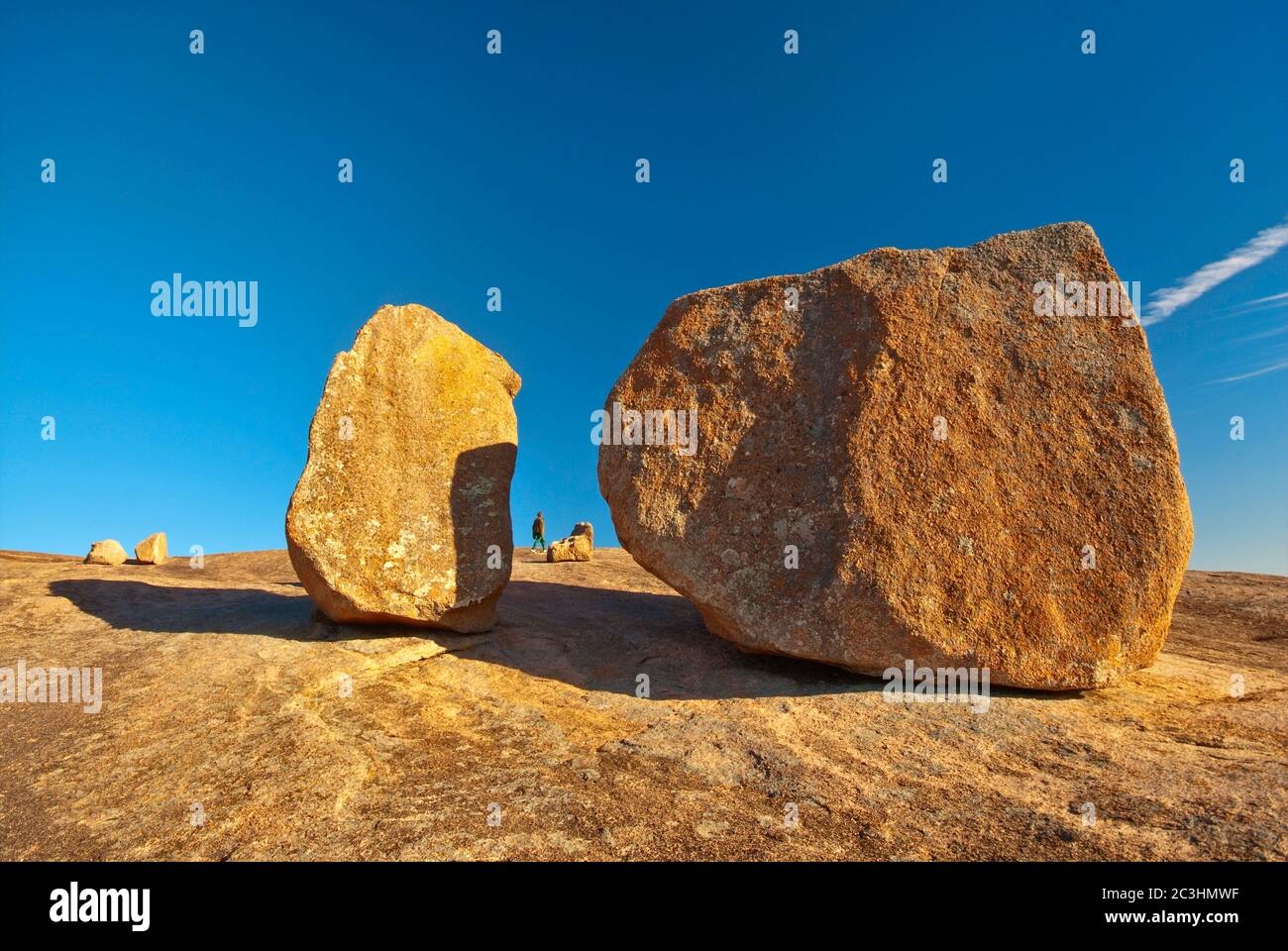 Massi di granito sul Duomo principale presso l'Enchanted Rock state Natural Area, nella Hill Country vicino Fredericksburg, Texas, Stati Uniti Foto Stock