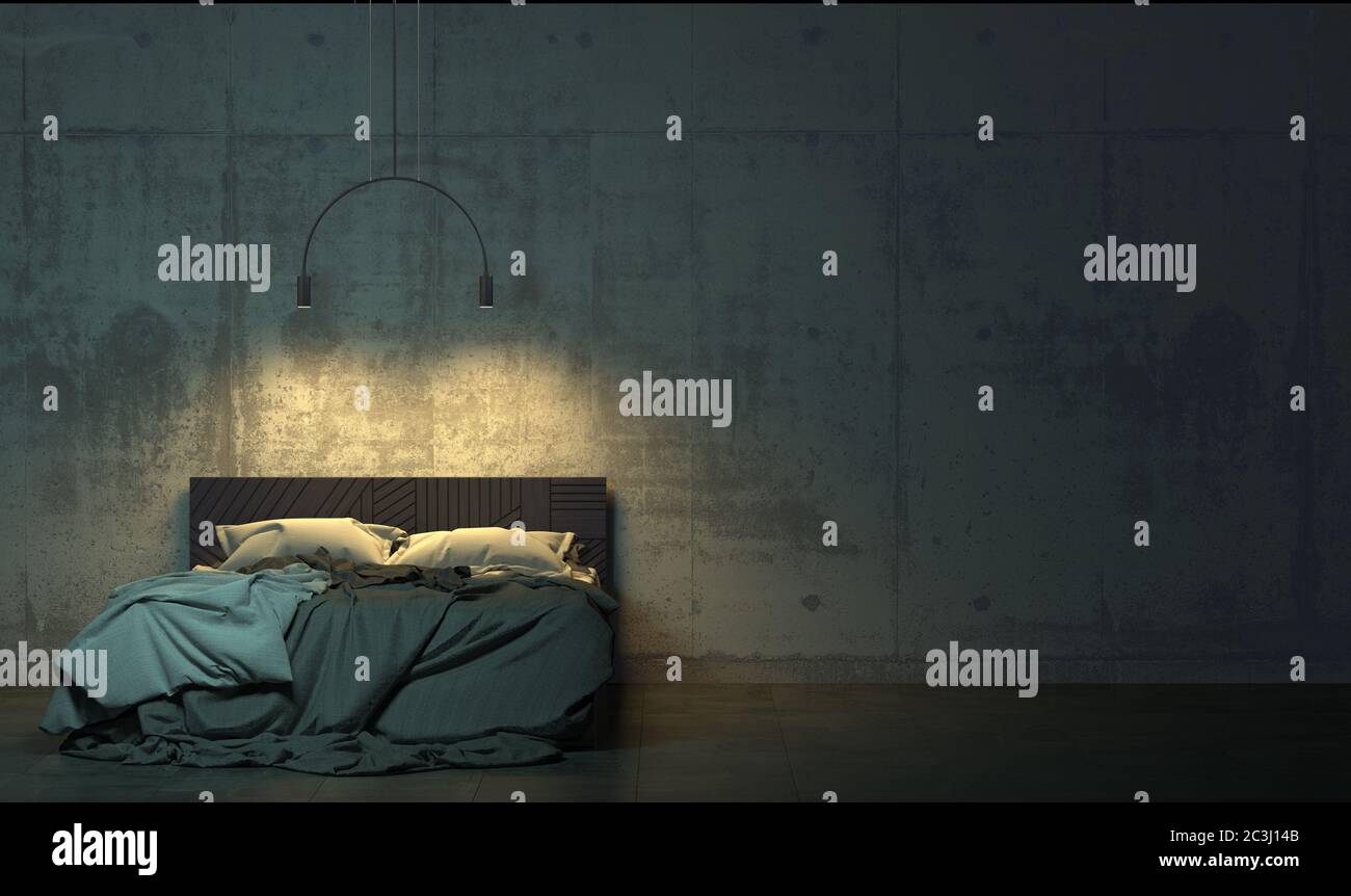 Camera oscura al crepuscolo con letto vuoto in piedi sul pavimento davanti alla parete di cemento. Interni cupi in stile loft con spazio per la copia. rendering 3D Foto Stock