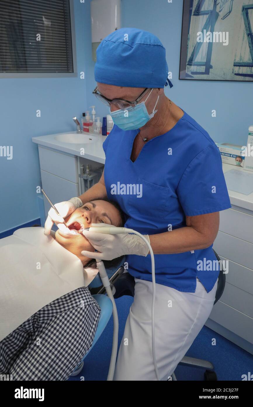 PULIZIA DEI DENTI Foto Stock