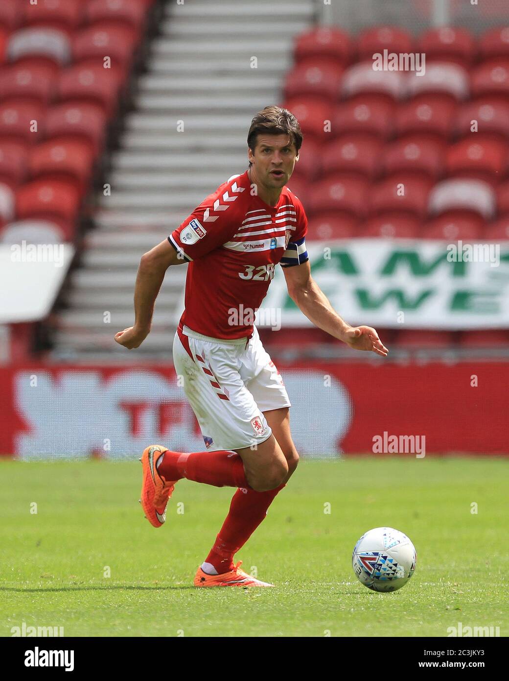 MIDDLESBROUGH, INGHILTERRA, 20 GIUGNO - George Friend of Middlesbrough durante la partita del campionato Sky Bet tra Middlesbrough e Swansea City allo stadio Riverside, Middlesbrough, sabato 20 giugno 2020. (Credit: Mark Fletcher | MI News) Credit: MI News & Sport /Alamy Live News Foto Stock