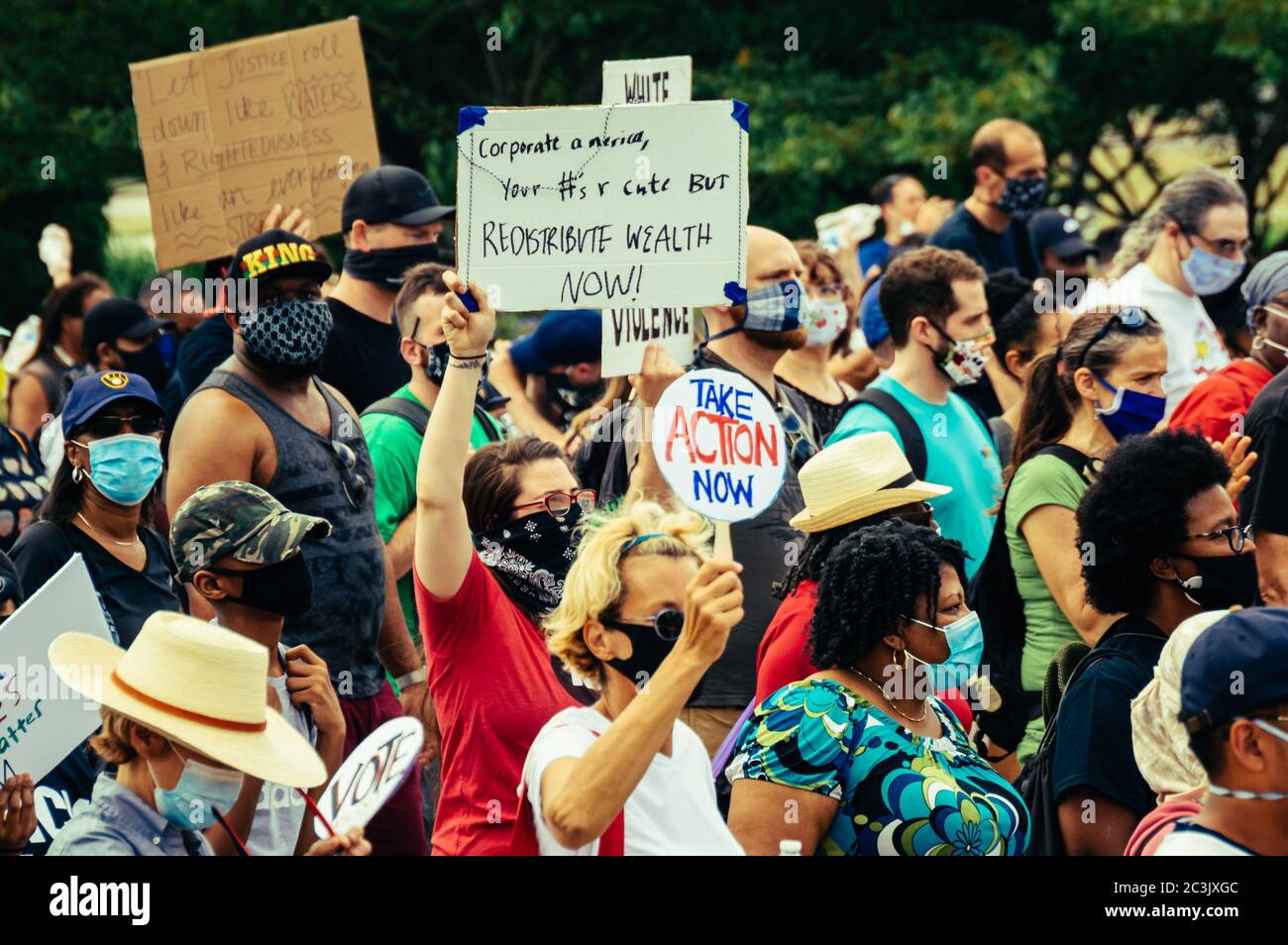 Grant Park, Chicago-19 giugno 2020: Celebrazione del giugno. I leader della comunità e i cittadini si incontrano in centro a un rally. Foto Stock