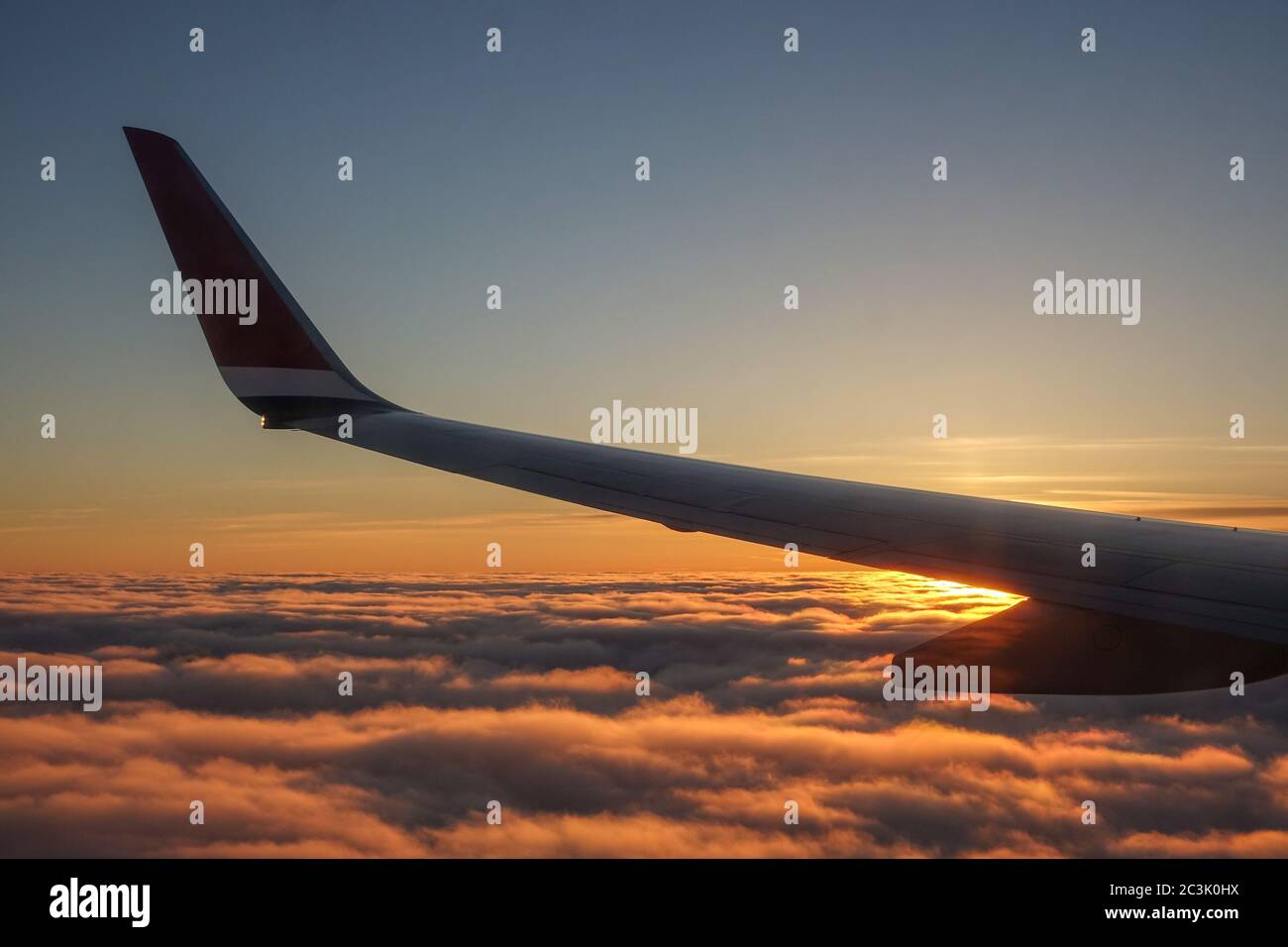 Volare al di sopra delle nuvole Foto Stock