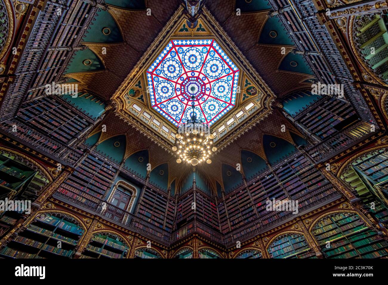 Splendido soffitto di stile gotico-rinascimentale, antica sala biblioteca Foto Stock