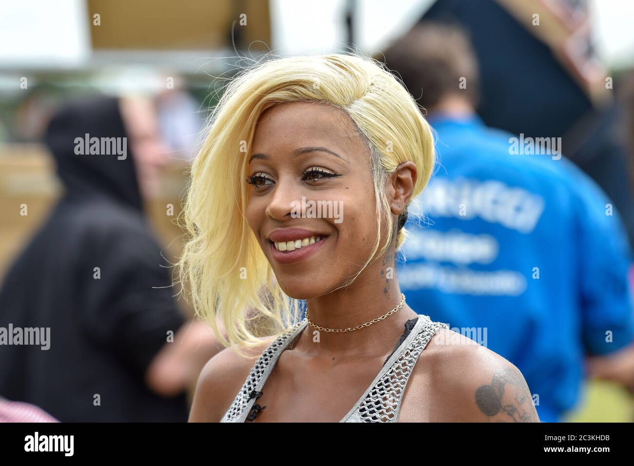 Londra, Regno Unito. 20 Giugno 2020. Attivista e fondatore di Black Lives Matter UK Imarn Ayton ad Hyde Park chiede un incontro con il primo ministro britannico Boris Johnson & Wants Munira Mirza dalla commissione per la disuguaglianza. Credit: SOPA Images Limited/Alamy Live News Foto Stock