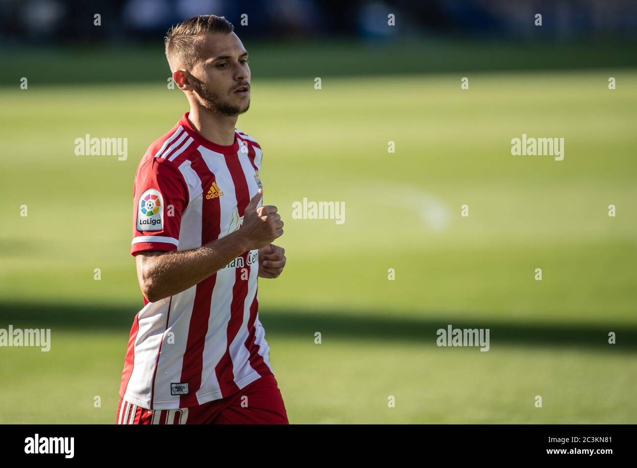 Saragozza, Spagna. 20 Giugno 2020. Fran Villalba di UD Almeria (10) durante la Liga SmartBank partita tra Real Zaragoza e UD Almeria a la Romareda. Almeria ha vinto 0-2. (Foto di Daniel Marzo/Pacific Press) Credit: Pacific Press Agency/Alamy Live News Foto Stock