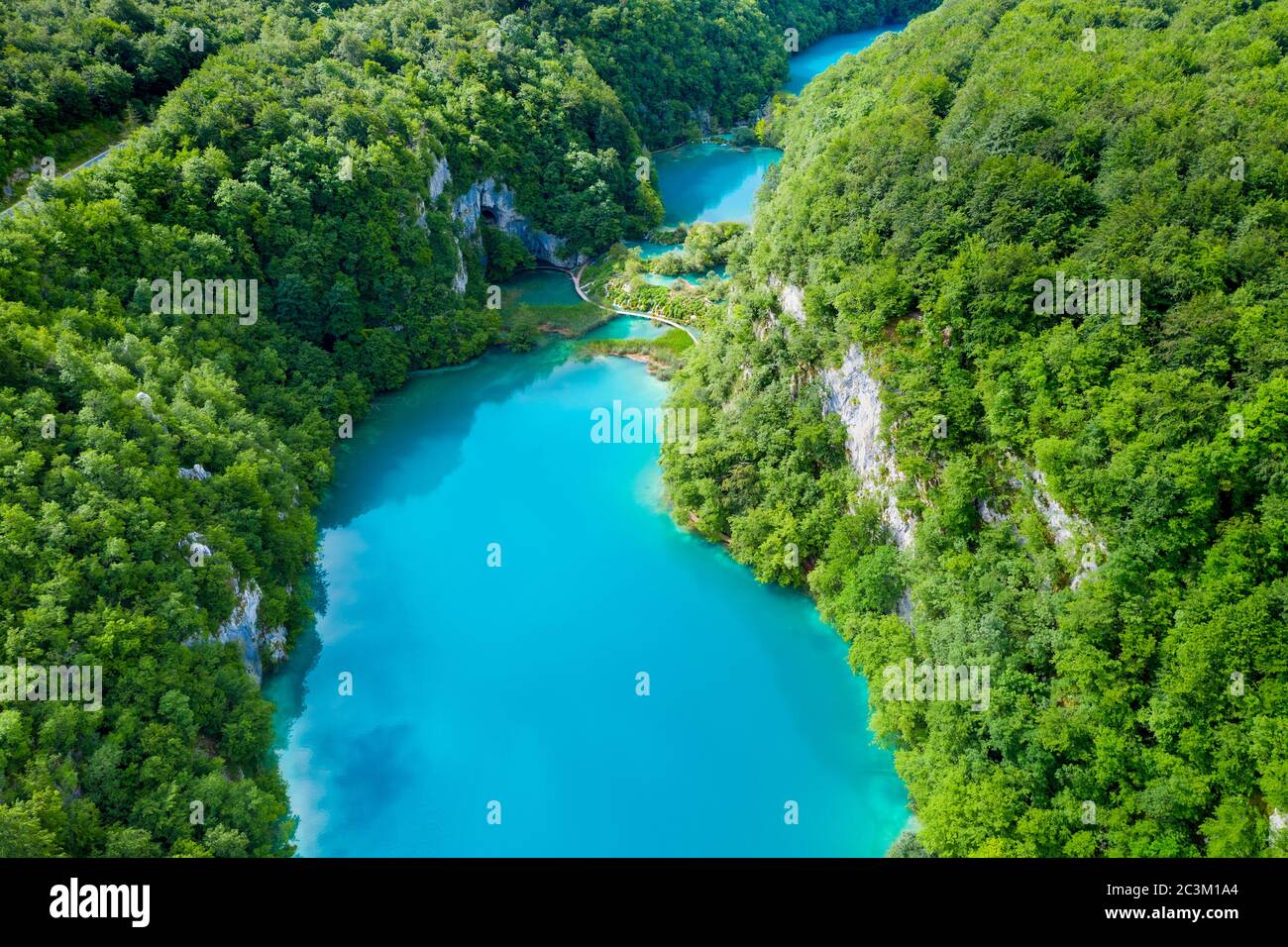 Vista aerea dei laghi del Parco Nazionale dei Laghi di Plitvice, Croazia Foto Stock
