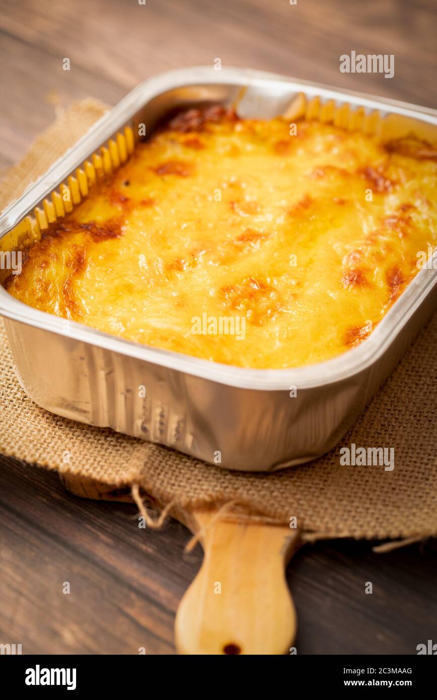 Lasagne di manzo e formaggio Foto Stock