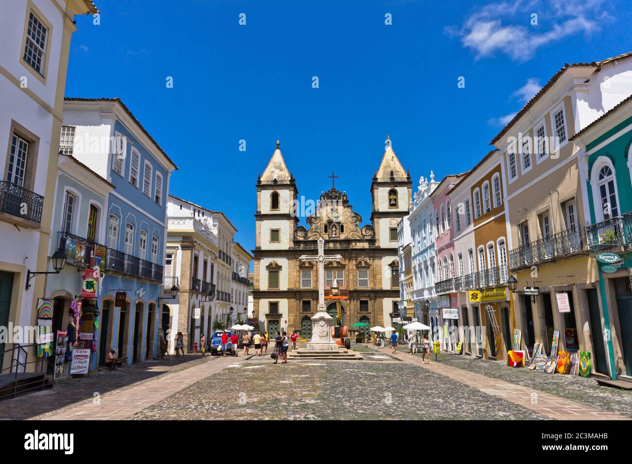 Salvador de Bahia, vista Pelourinho con edifici colorati, chiesa coloniale, Brasile, Sud America Foto Stock