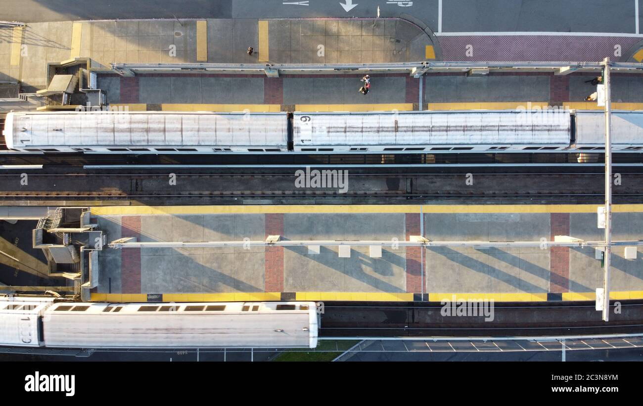 Foto aerea della metropolitana BART alla stazione di Daly City, USA Foto Stock