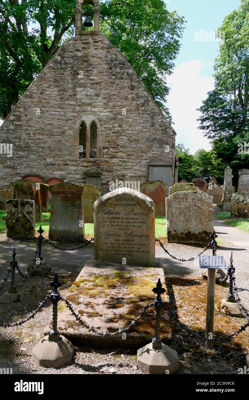 La tomba dei genitori di Robert Burns, Auld Kirk Alloway, Alloway, Sud Ayrshire, Scozia, Regno Unito Foto Stock