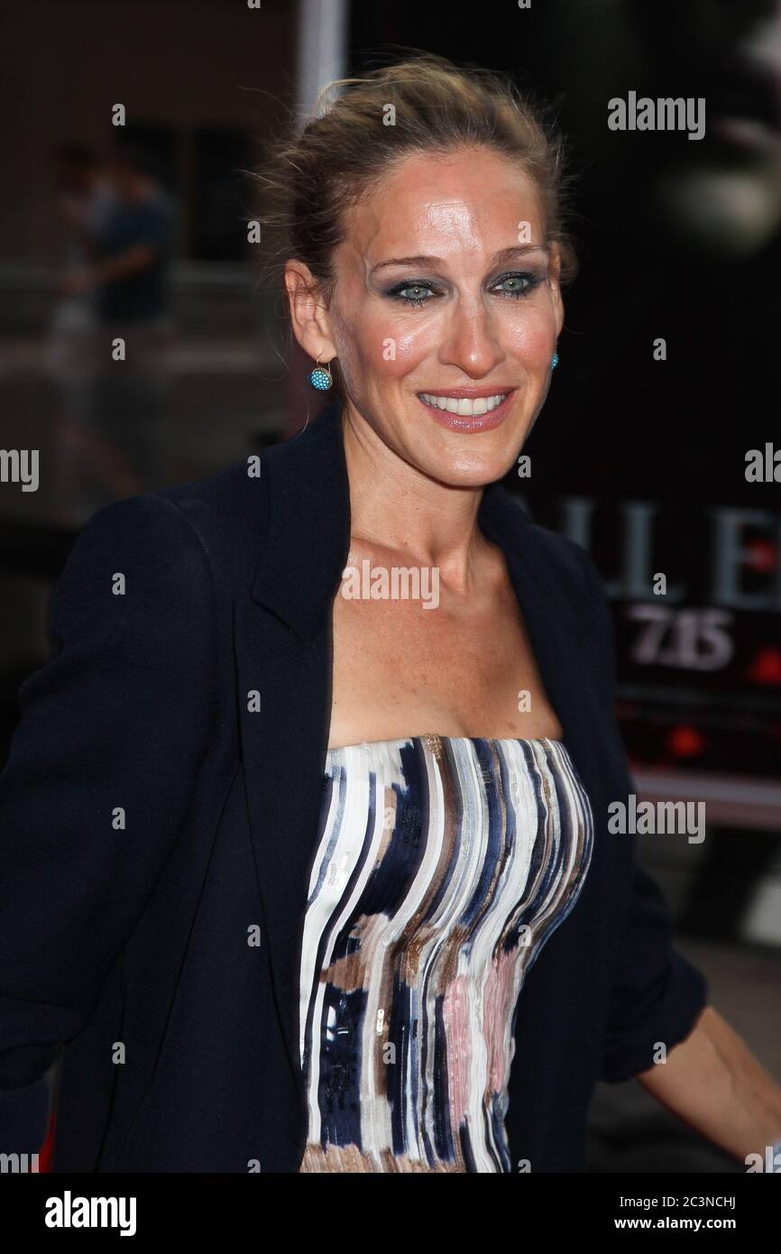 NEW YORK, NY - LUGLIO 11: Sarah Jessica Parker partecipa alla prima di 'Harry Potter e dei doni di morte: Parte 2' ad Avery Fisher Hall, Lincoln Center Foto Stock