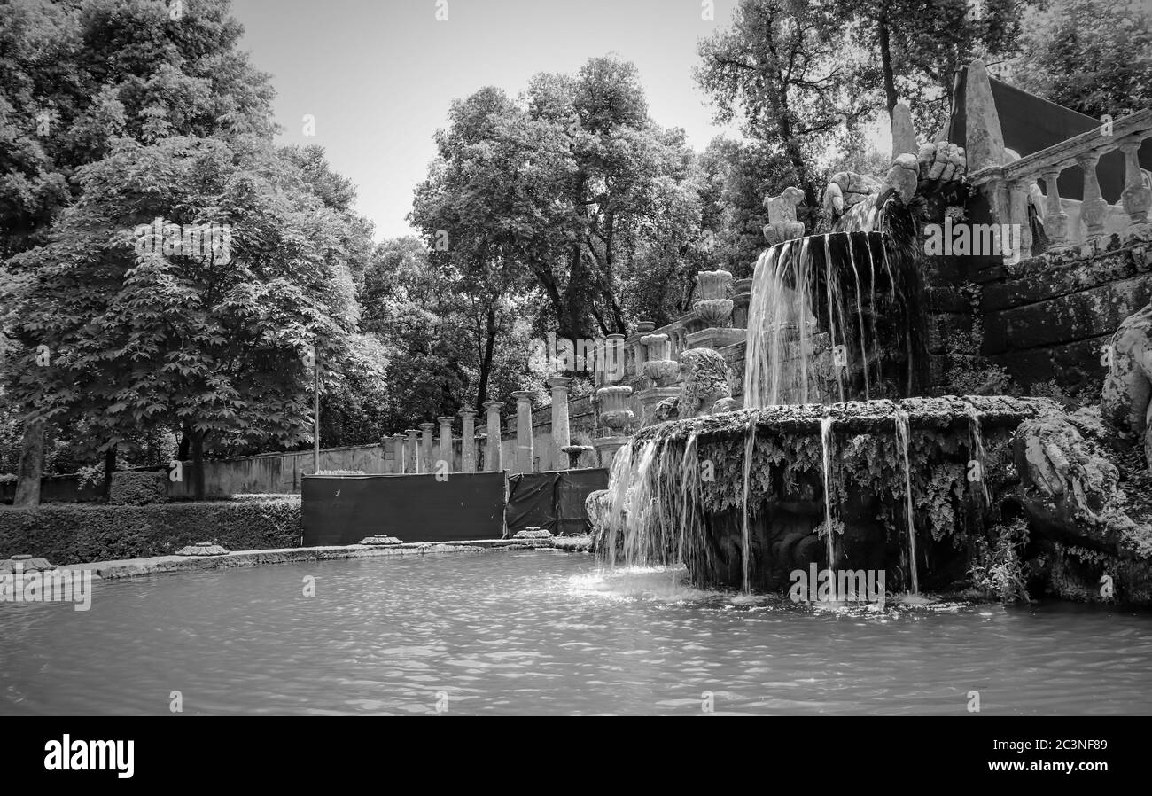 3 giugno 2018 - Bagnaia, Lazio, Italia - Villa Lante è un giardino manierista di sorpresa nei pressi di Viterbo, Italia centrale, attribuito a Jacopo Barozzi da Vign Foto Stock