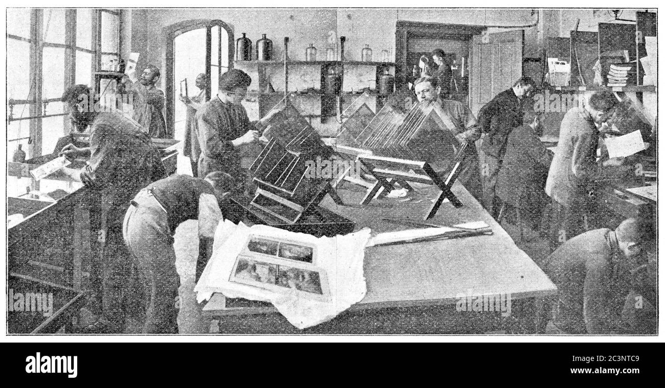 Copia sala e laboratorio chimico di Meisenbach Riffarth & Co. Illustrazione del 19 ° secolo. Sfondo bianco. Foto Stock