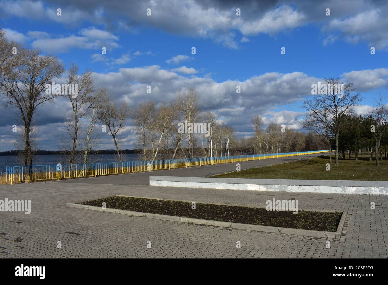 Città nuvolosa Foto Stock