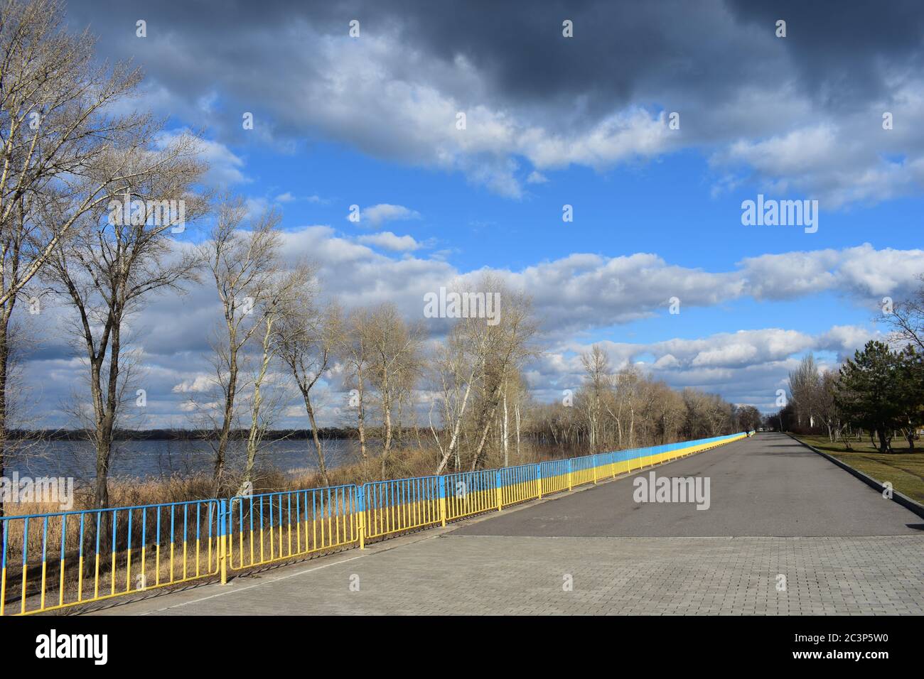Città nuvolosa Foto Stock