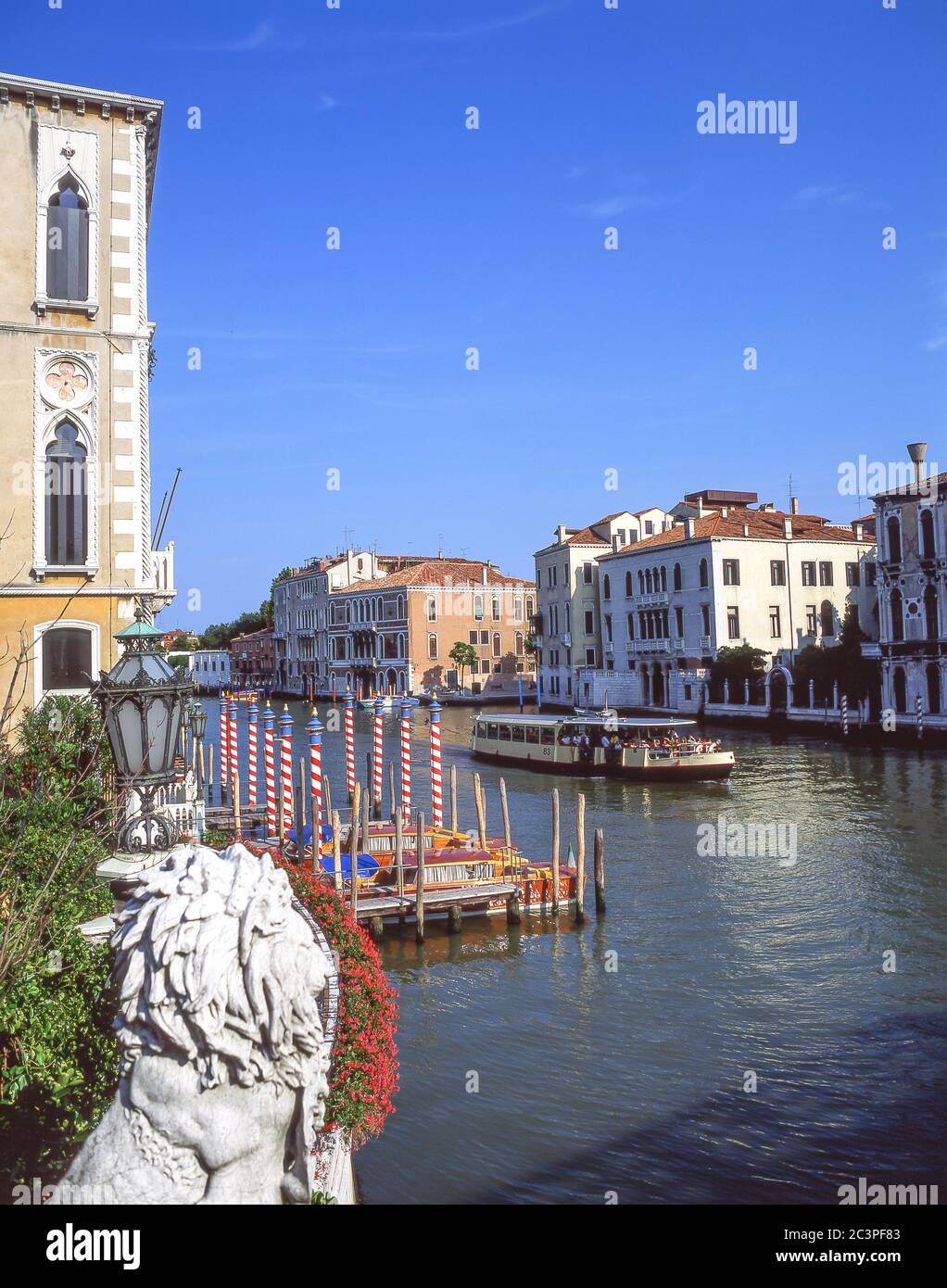 Canal Grande da Ponte dell'Accademia, Venezia (Venezia), Veneto, Italia Foto Stock