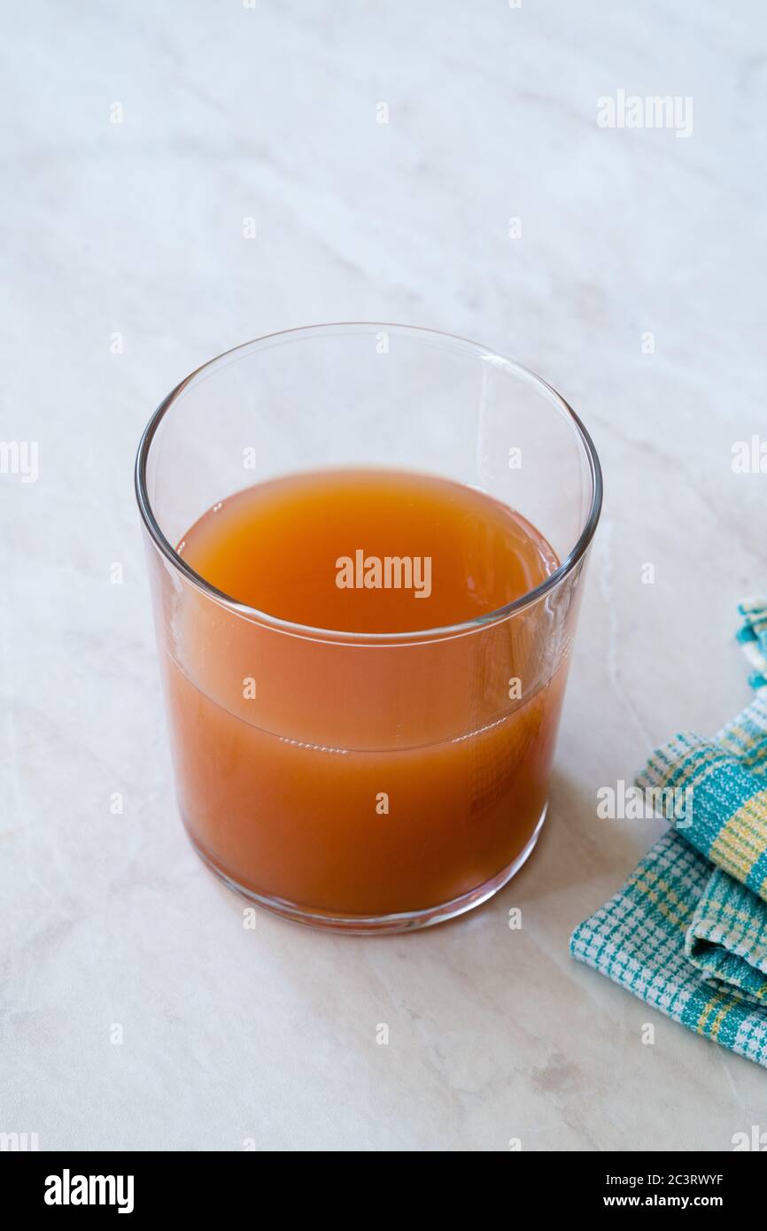 Sangue succo di frutta arancia Soda sana organica rinfrescante bevande fredde. Pronto a bere. Foto Stock