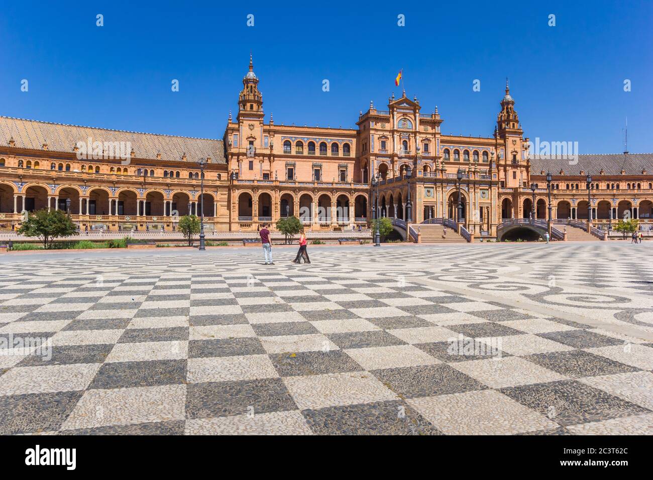 Motivo a scacchiera su Plaza de Espana in Siviglia, Spagna Foto Stock