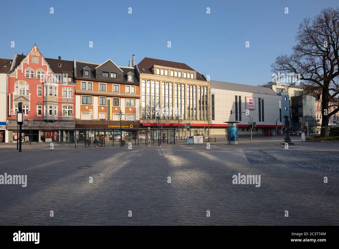 Edifici residenziali e uffici al mercato, Aplerbeck, Dortmund, Nord Reno-Westfalia, Germania, Europa Foto Stock